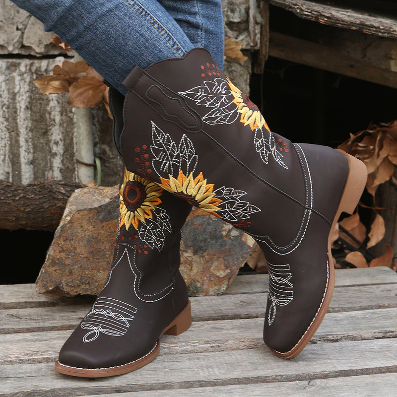 Botas ocidentais femininas bordadas de cano médio, botas fashion em couro sintético, calçado feminino