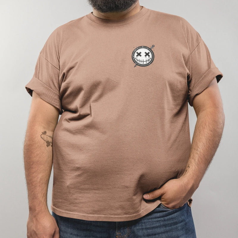 Camiseta Masculina GuGi Coat of Arms Smile Estampa em Agulha Bordada Pequena Minimalista CM01-504