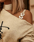 Blusa Feminina de Moda – Manga Longa, Ombro Diagonal com Corrente Decorativa, Decote Ombro a Ombro