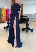Vestido Feminino 2025 – Verão, Nova Moda, Cor Lisa, Ombro a Ombro, Manga Curta, Franzido, Cintura Alta, Casual, Sexy, Fenda Alta, Vestido para Férias