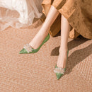 Scarpin Feminino Outono 2024 Bico Fino Boca Rasa com Flores e Pedrarias para Noivas