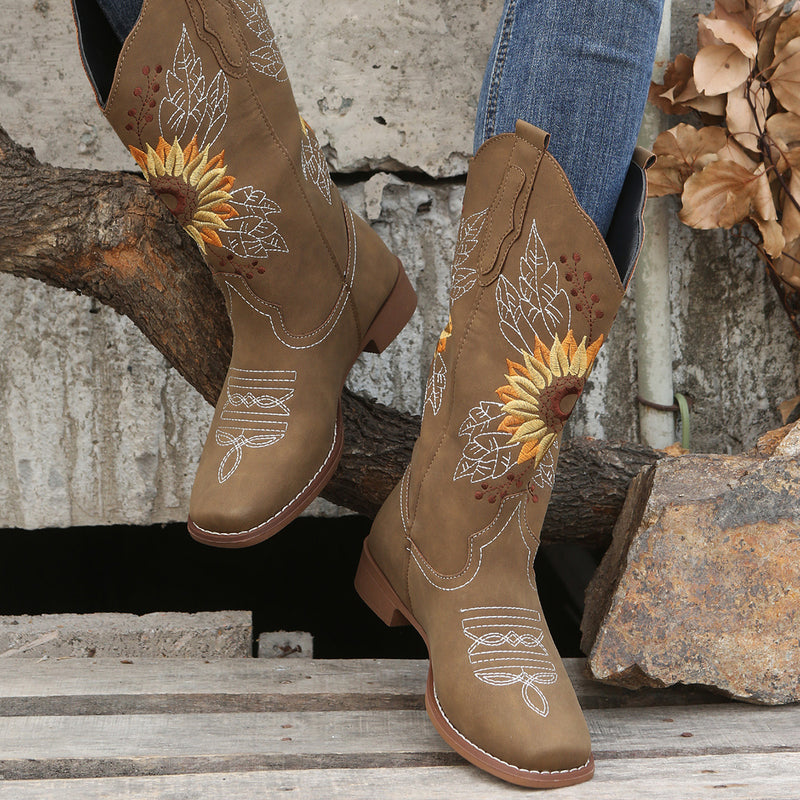 Botas ocidentais femininas bordadas de cano médio, botas fashion em couro sintético, calçado feminino